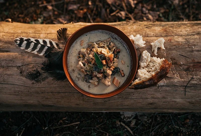 Wild turkey stew with leeks, mustard and morels - Hooké