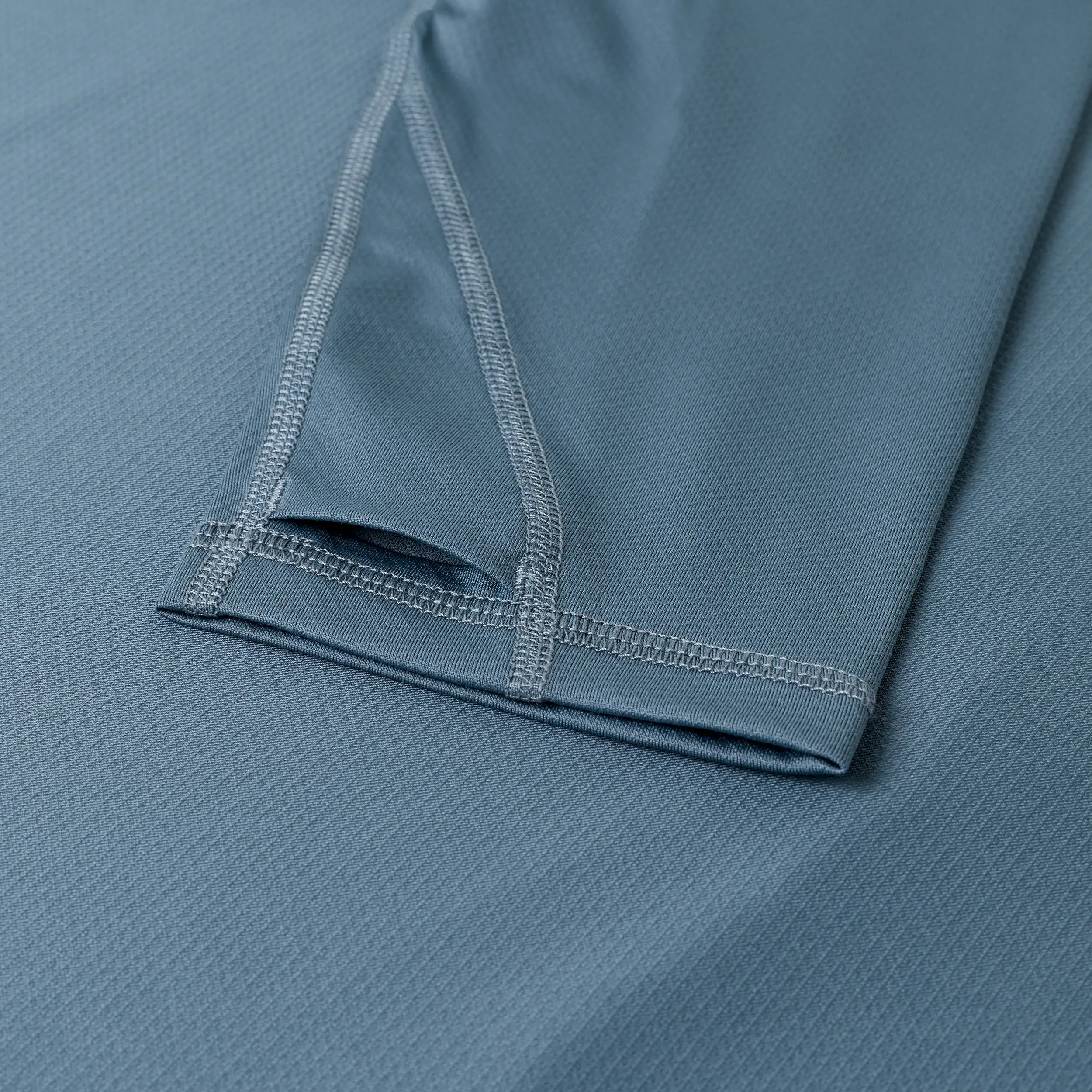 Haut manches longues à capuche Mirage pour femme