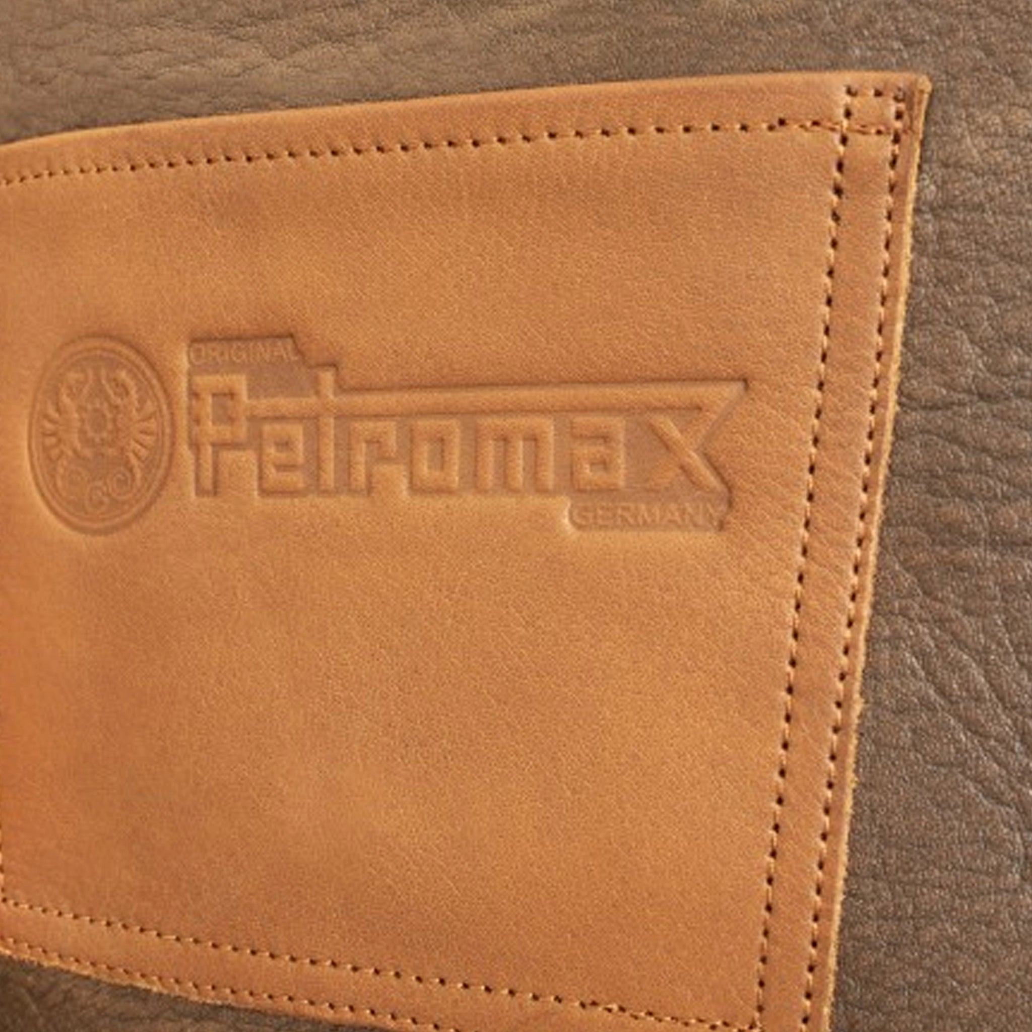 Buffalo Leather Apron with Crossed Straps - Hooké