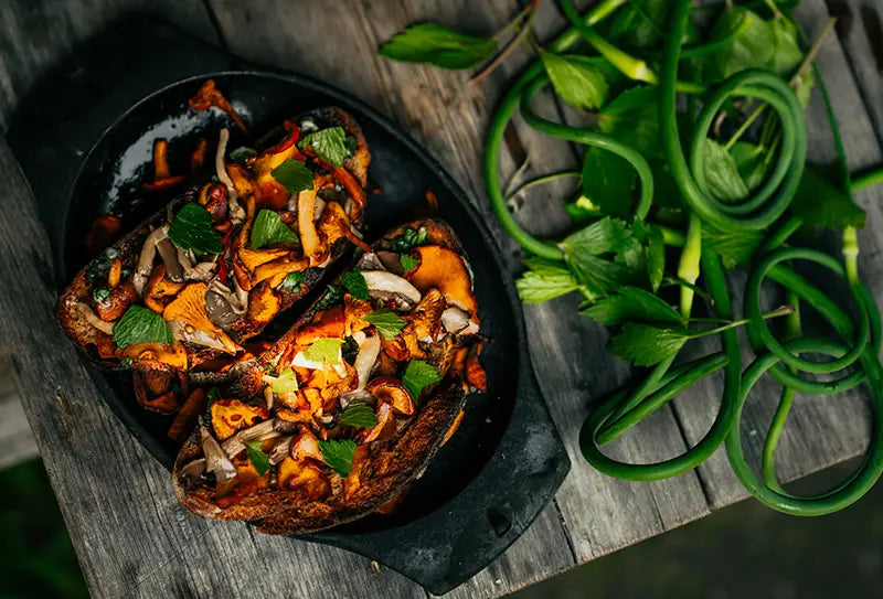 Wild mushrooms crostini with fresh herb butter